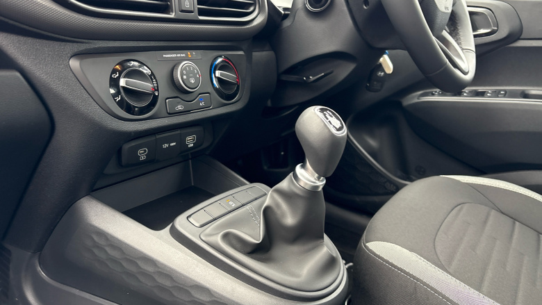 Hyundai i10 1.0 [63] Advance 5dr [Nav] Petrol Hatchback